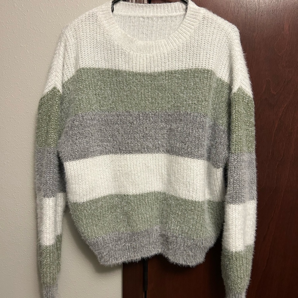 Women’s sweater